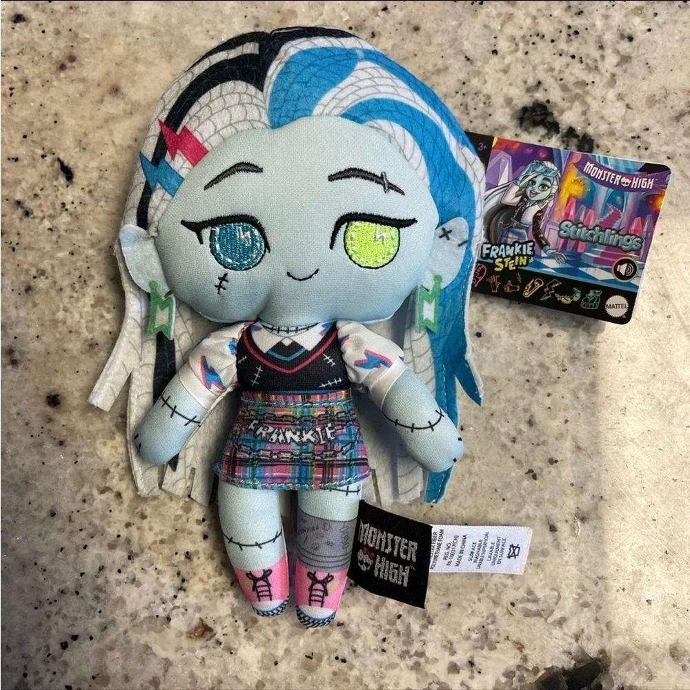 Monster High Draculaura Talking Stitchling Doll Frankie Stein Clawdeen Wolf Cute